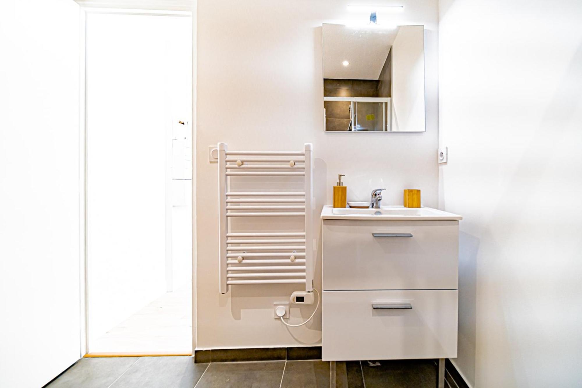 Le Californie - Agreable Studio Renove 隆河省 外观 照片